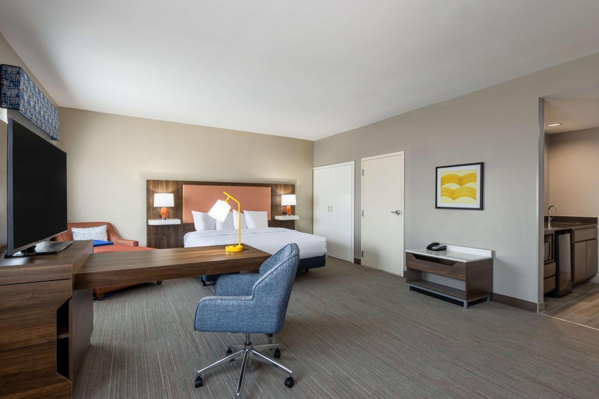 Hampton Inn & Suites Woodward Екстериор снимка