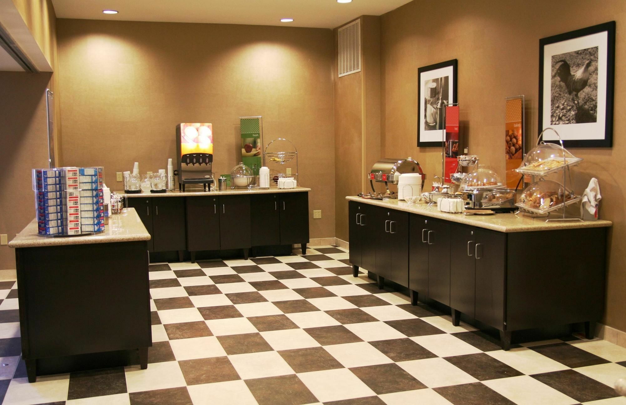 Hampton Inn & Suites Woodward Екстериор снимка